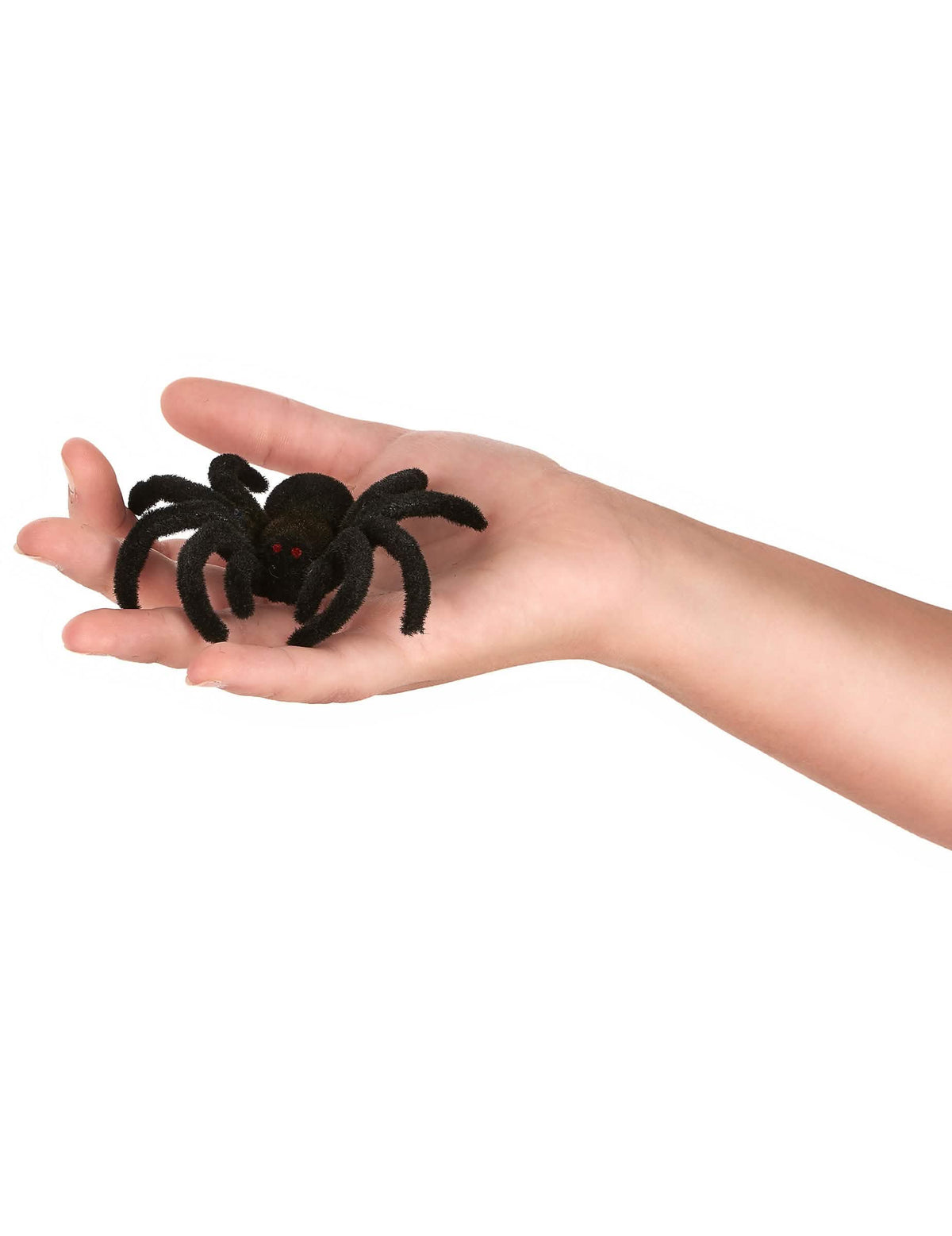 Tilanne halloween-hämähäkkien kädessä koristelua varten