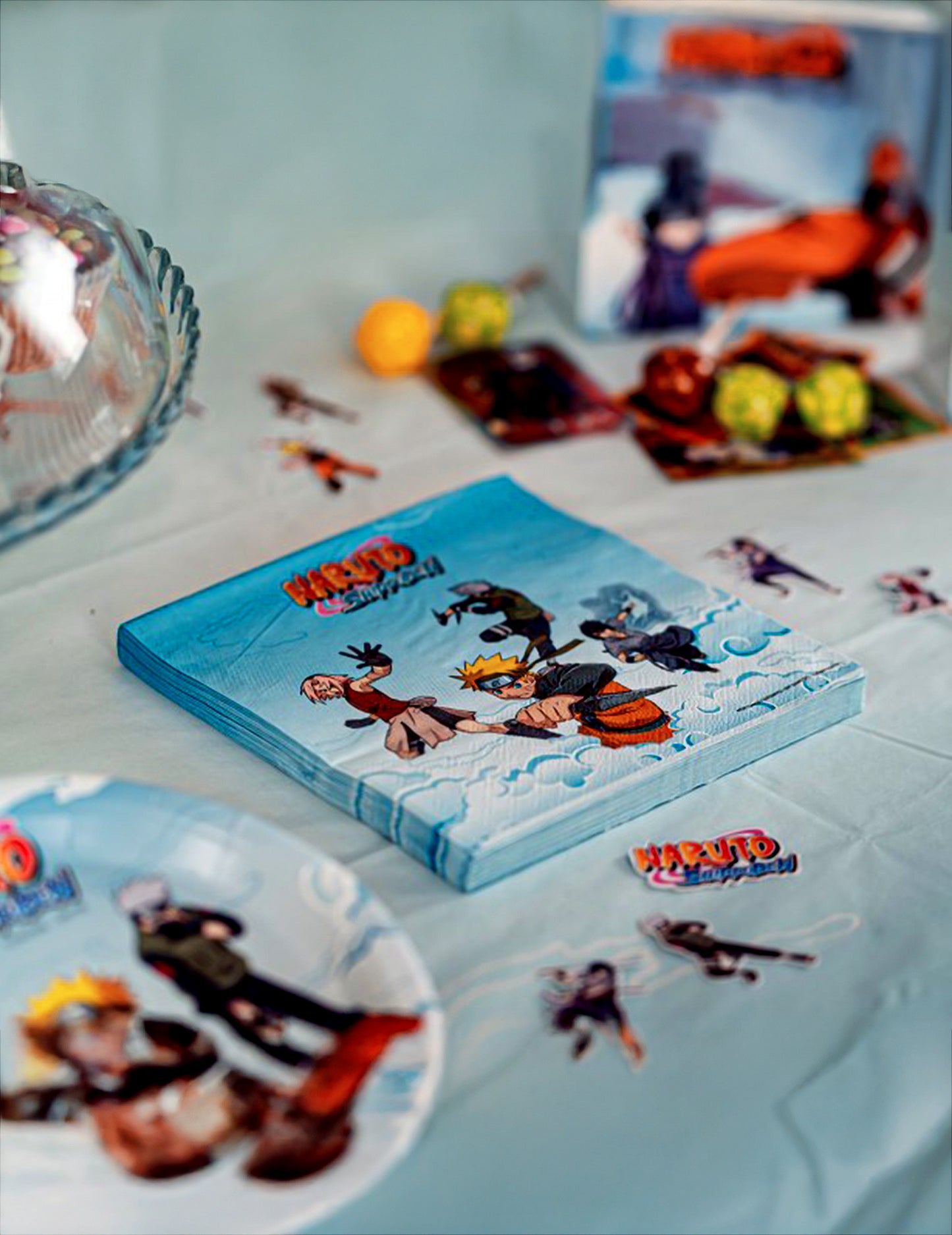 20 paperilautasliinaa Naruto Shippuden™ 33 x 33 cm
