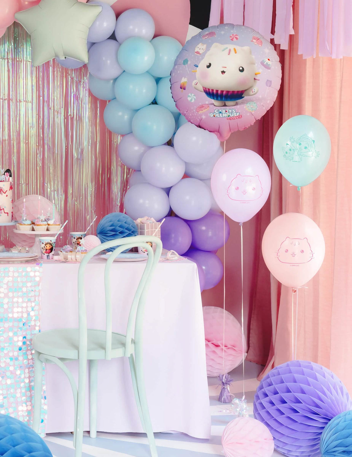 Décoration de table avec les 6 Ballons latex Gabby et la maison magique