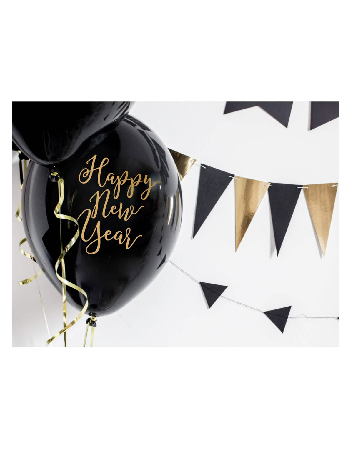 Détail de l'imprimé doré du Ballons latex Happy New Year noir et doré