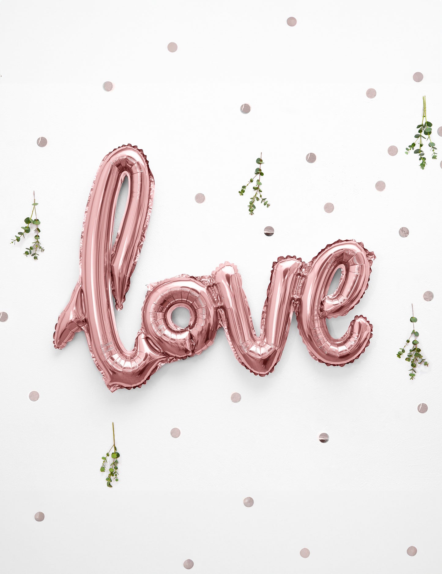 Mise en scène du ballon aluminium Love pour décoration mariage