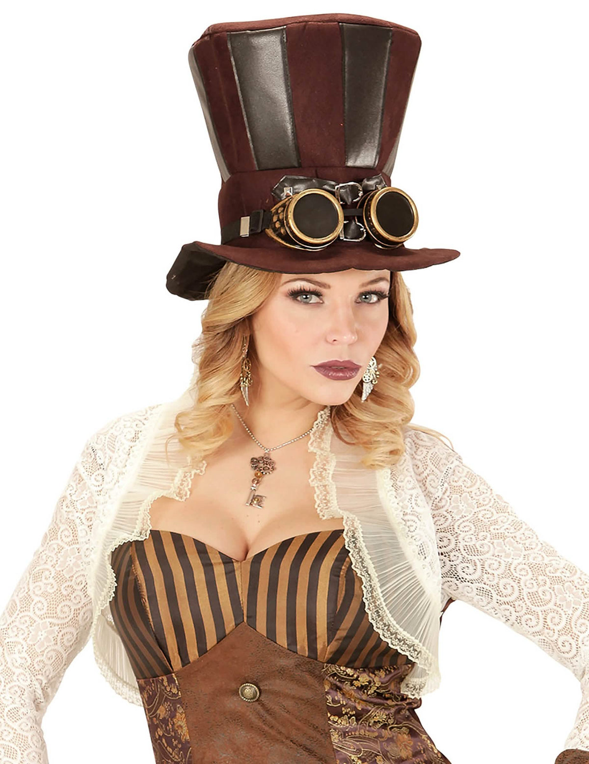 Kasvokuva steampunk-aikuisten hammasrataskorvakoruista ja höyhenistä