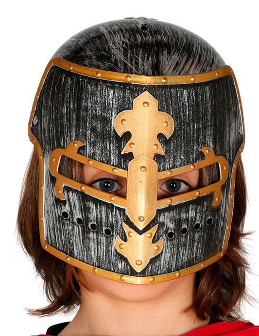 Vue de face du casque chevalier médiéval pour enfant