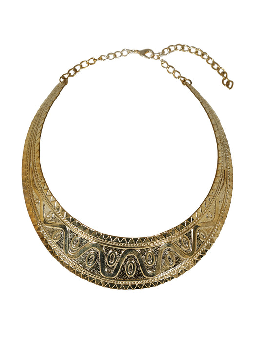 Détail des motifs gravés du collier déesse antique