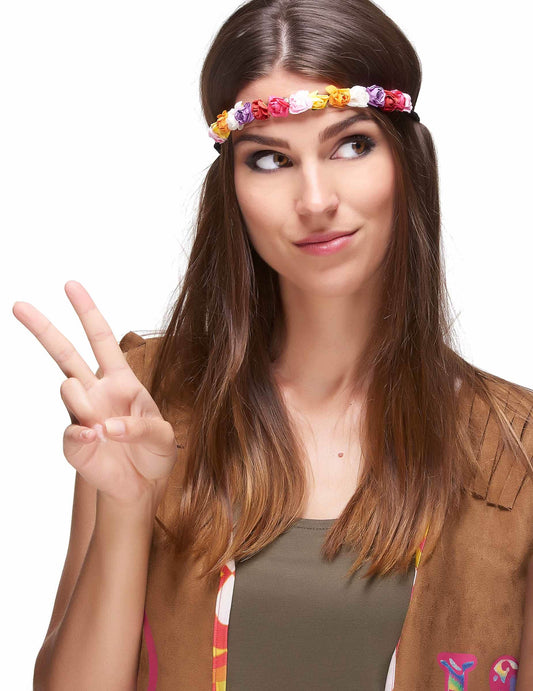 Gros plan sur la couronne de fleurs pour femme