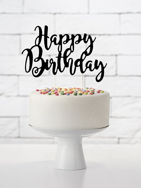 Kakunkoriste Happy Birthday musta pahvista