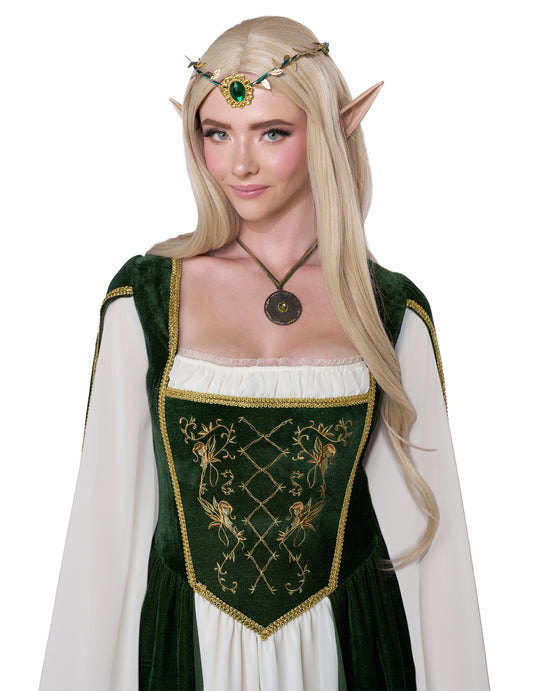 Gros plan sur le buste brodé et le diadème du déguisement de reine elfique