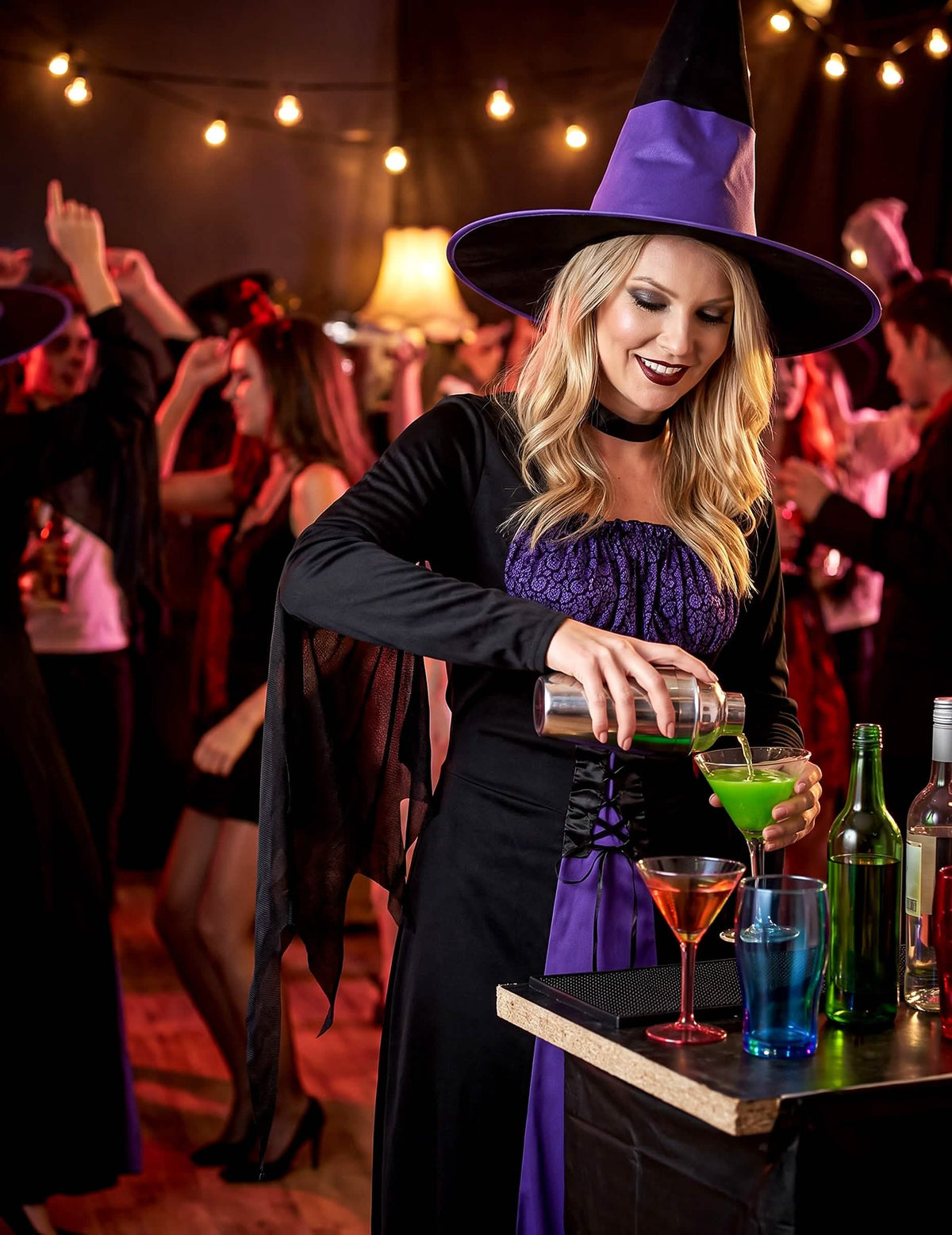 Violetti loitsu - Naisten Halloween-noidan asu