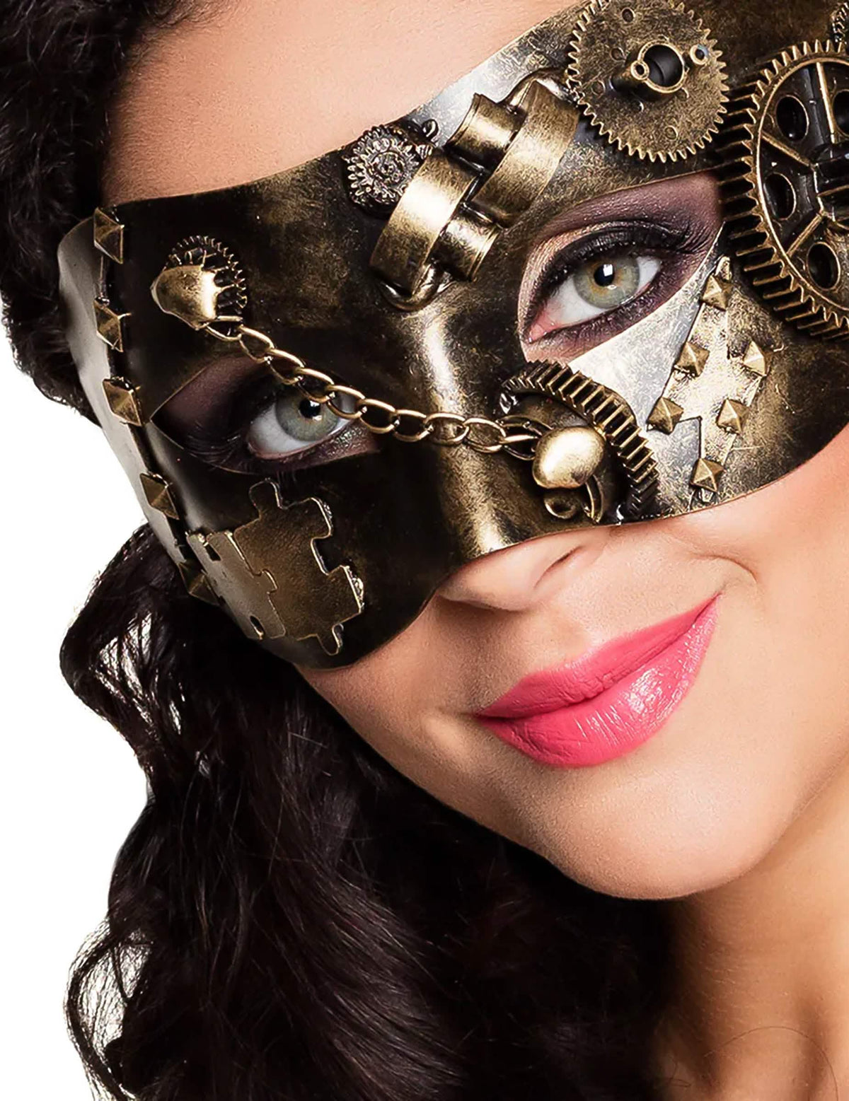 Lähikuva steampunk-suden rattaista ja ketjusta