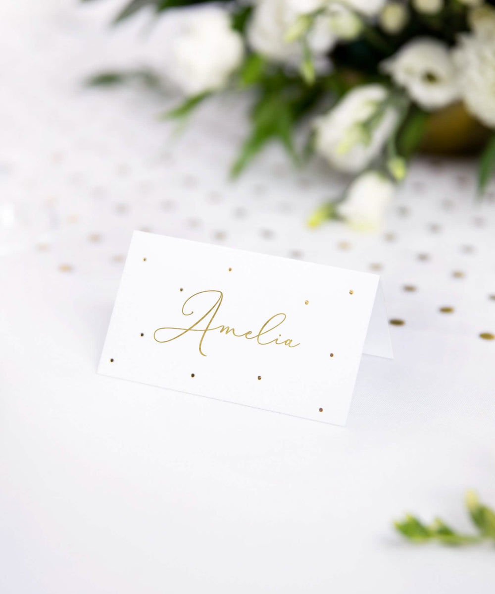 Marque-places en carton à pois dorés pour décoration de table blanc et or