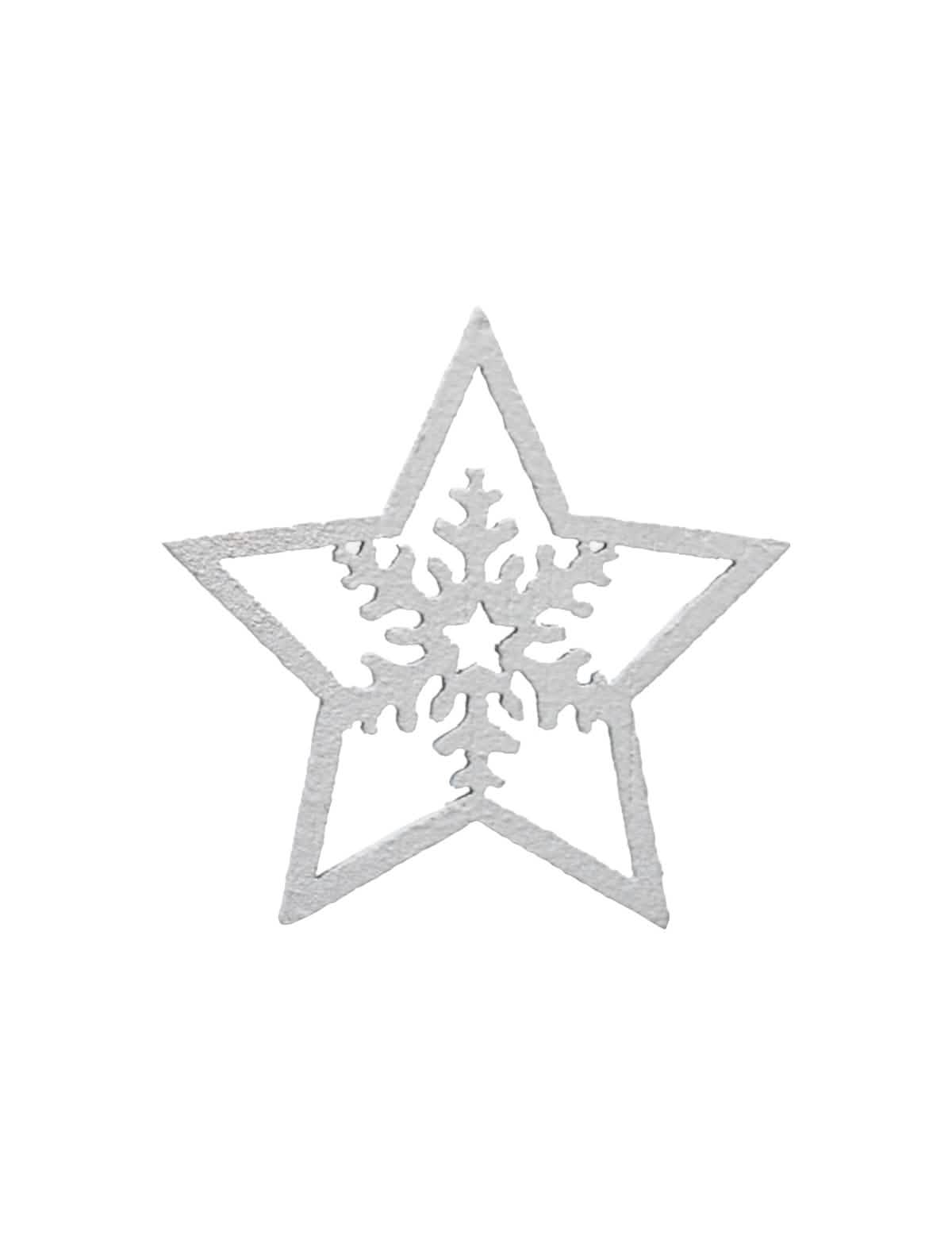 Gros plan sur le motif flocon des petites décorations étoiles pour fête blanches en bois et flocons