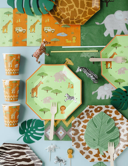 12 vihreää monstera-lehden muotoista paperilautasliinaa 29,1 x 36 cm