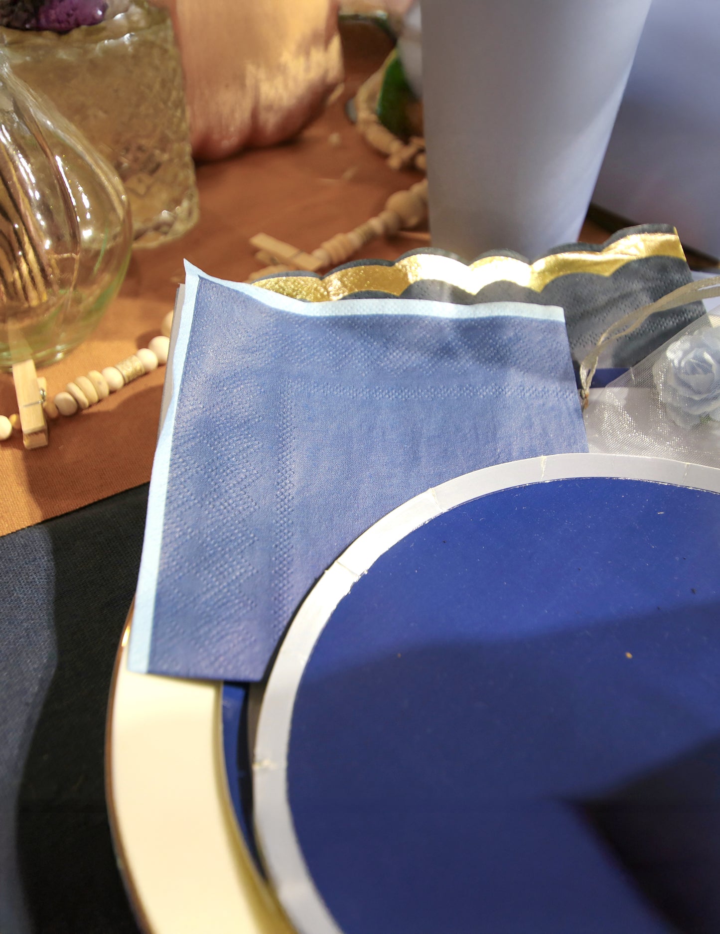 Serviettes cocktail décoration de table bleu marine et bleu orage bi-color