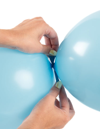 Démonstration du raccordement des ballons à relier bleu pastel