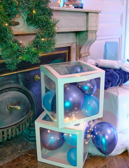 Mise en situation festive avec guirlande lumineuse des cubes à ballons transparents décoration personnalisable