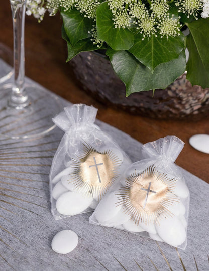 Sachets organdi de cérémonie blanc et doré avec croix