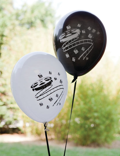 Gros plan sur les motifs des ballons en latex cinéma