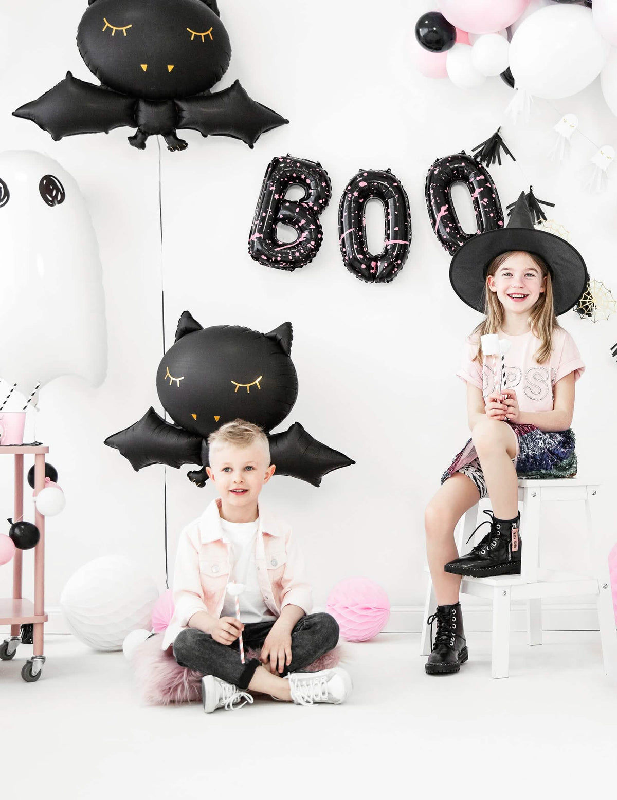 halloween-juhlafiilis lasten kanssa alumiininen lepakkopallo