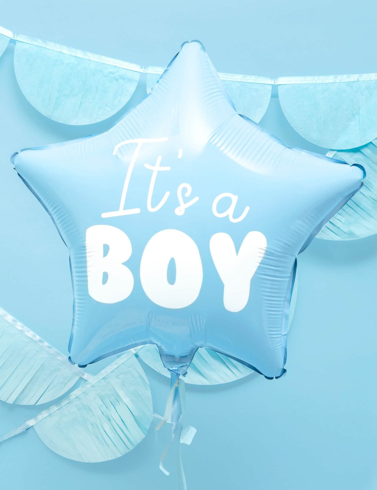 Gros plan du ballon aluminium étoile it's a boy pour baby shower bleu
