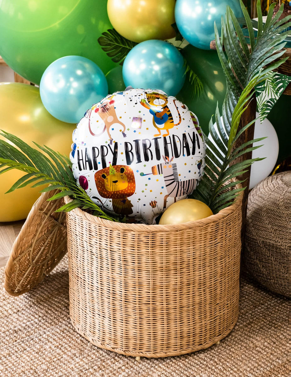 Lavastus korikorissa foliopallo Happy Birthday eläimet