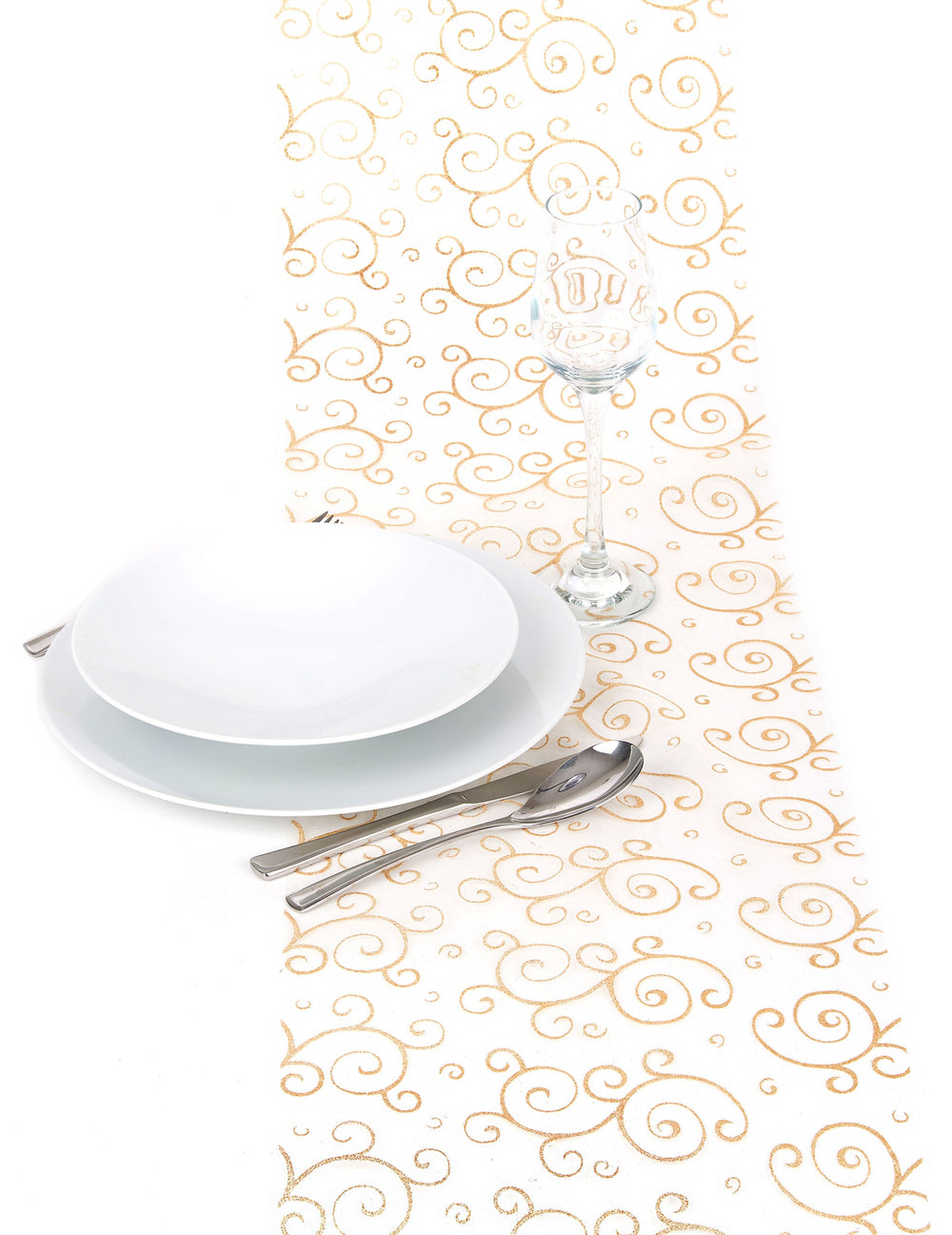 Mise en situation du chemin de table organza arabesques pailletées pour fête doré