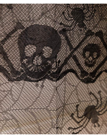 Pääkallo-pöytäliina mustaa pitsiä 28 cm x 3 m