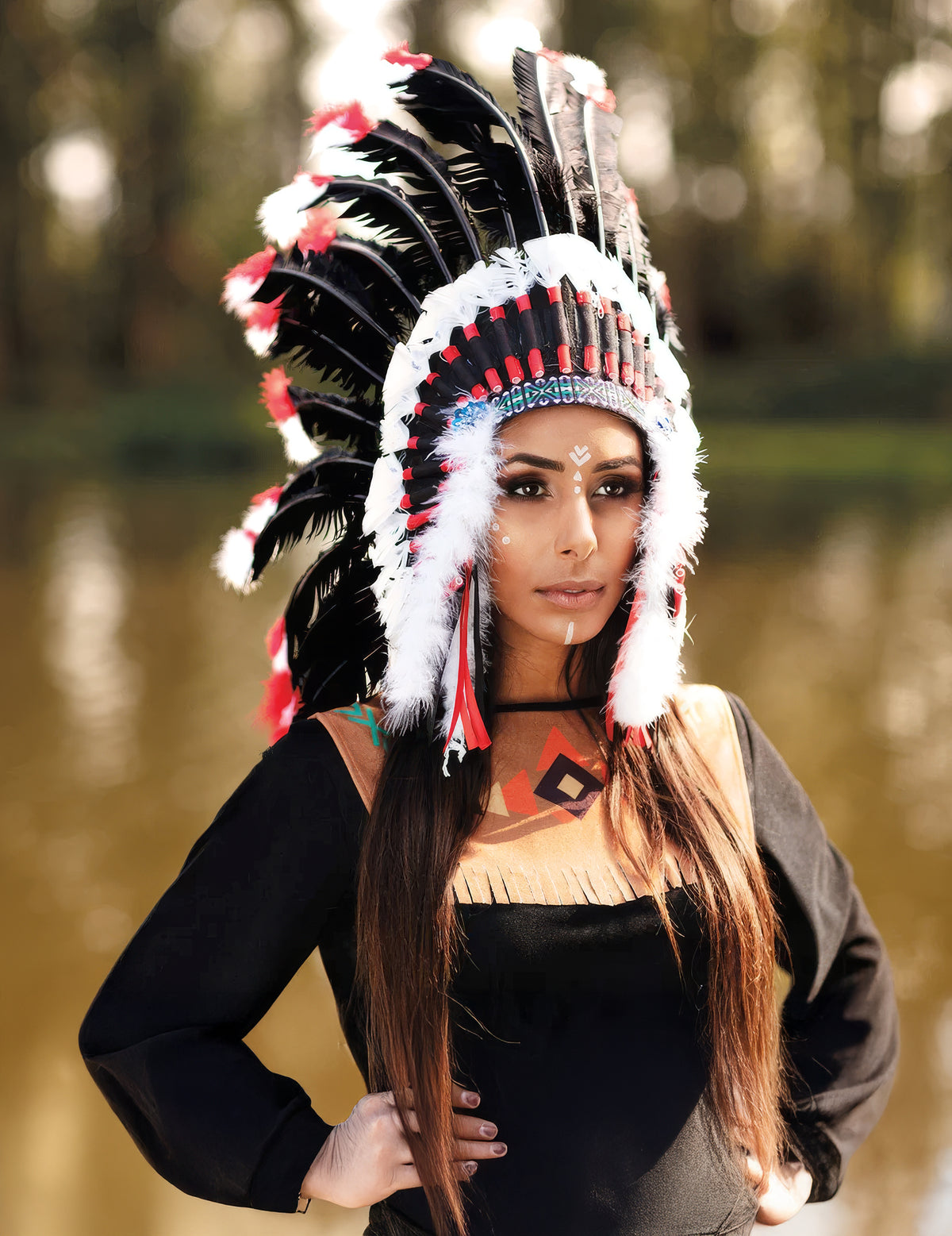 Vue de face de la coiffe d'indien luxe