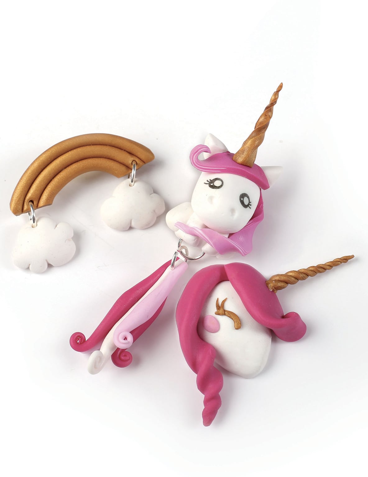 Détail des figurines du kit de modelage licorne orange cornet surprise Fimo