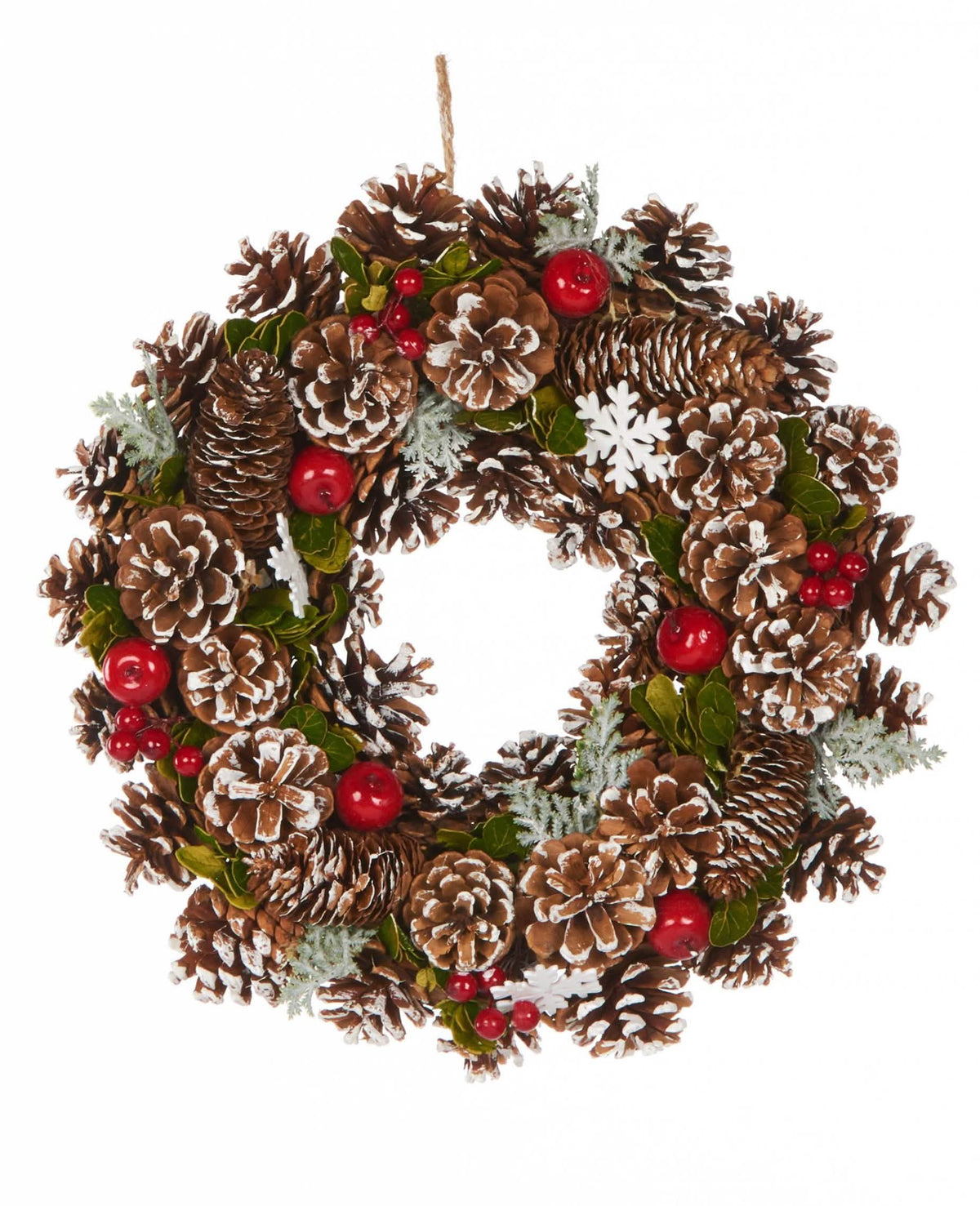 Couronne de noël baies des bois traditionnelle avec pommes de pin enneigées et baies rouges