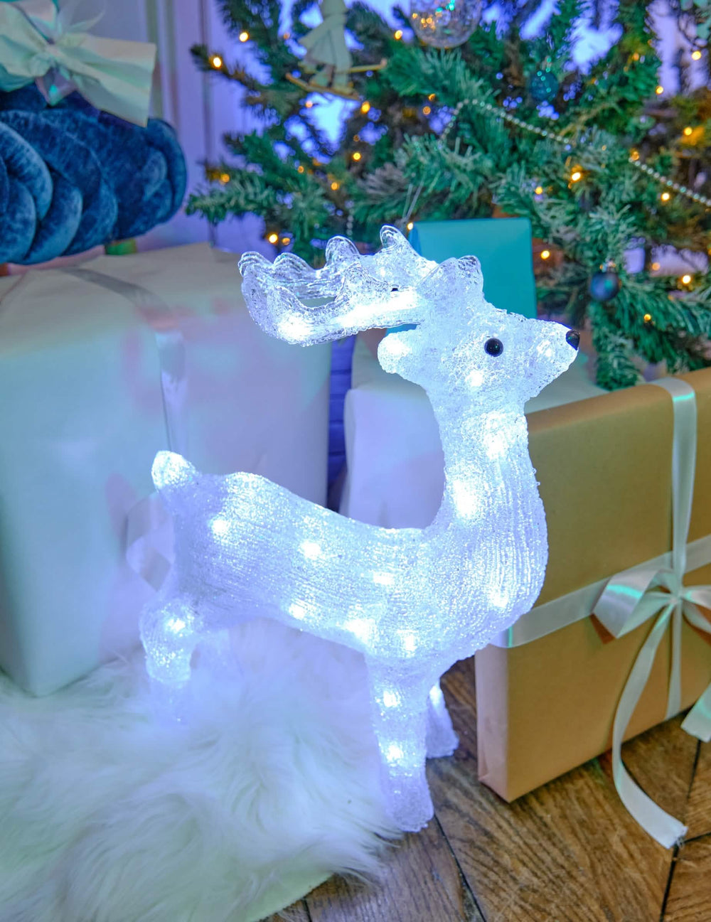Vue de profil de la décoration lumineuse renne