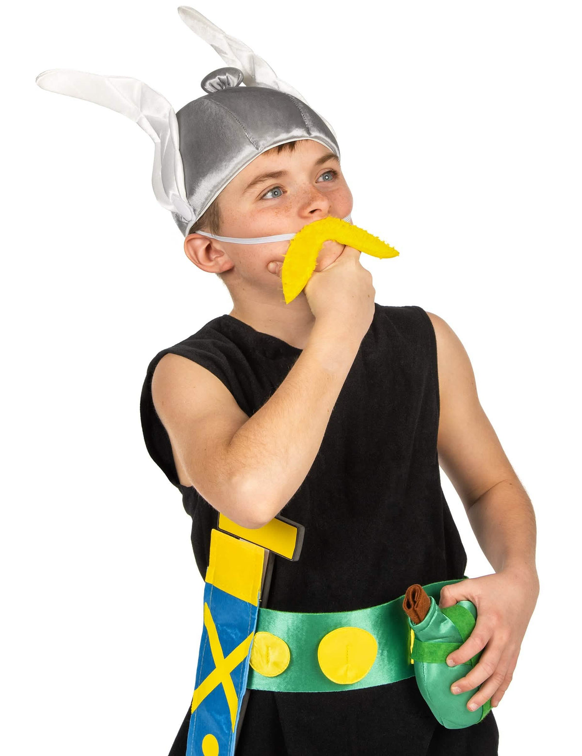 Lähikuva lapsen Astérix-asun kypärästä ja viiksistä