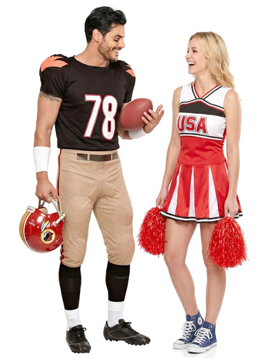 Cheerleader ja amerikkalainen jalkapallon pelaajan pariasu