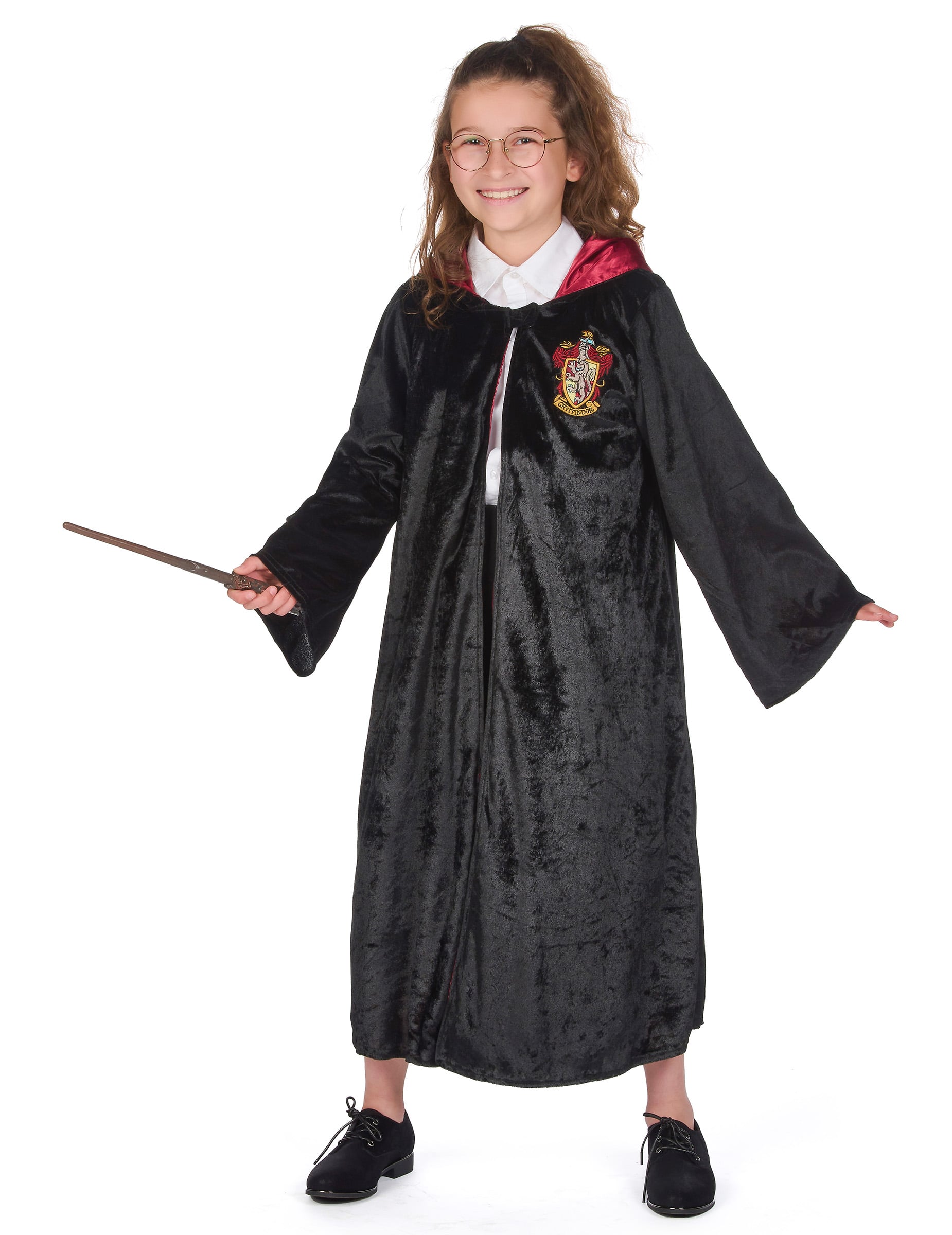 Vue de face avec lunettes et baguette du déguisement luxe robe Harry Potter