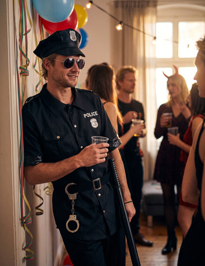Miesten poliisiasu