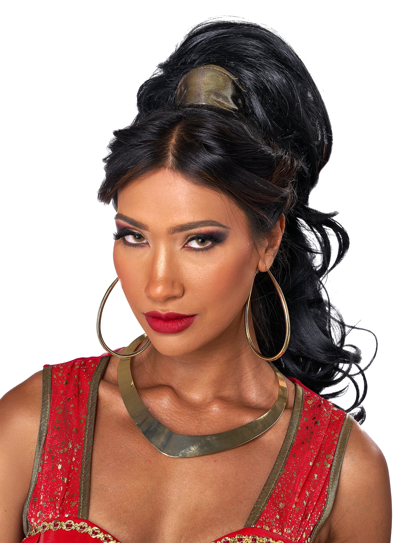 Gros plan sur la coiffure et les bijoux du déguisement de princesse arabe