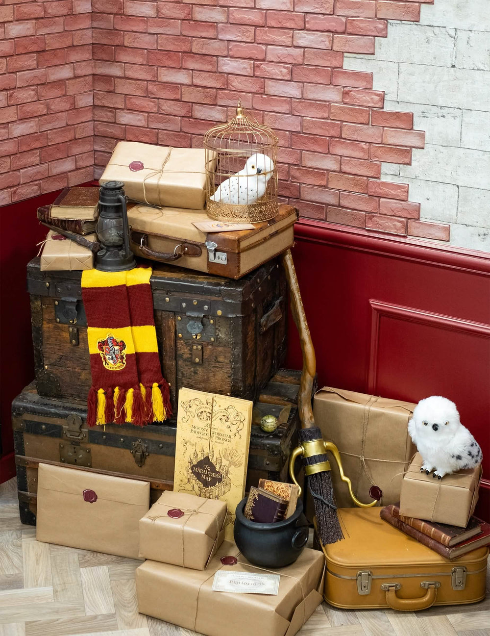 Gryffindorin luksus-kaulahuivin asetelma