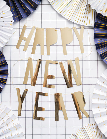 Vue d'ensemble de la guirlande en carton Happy New Year