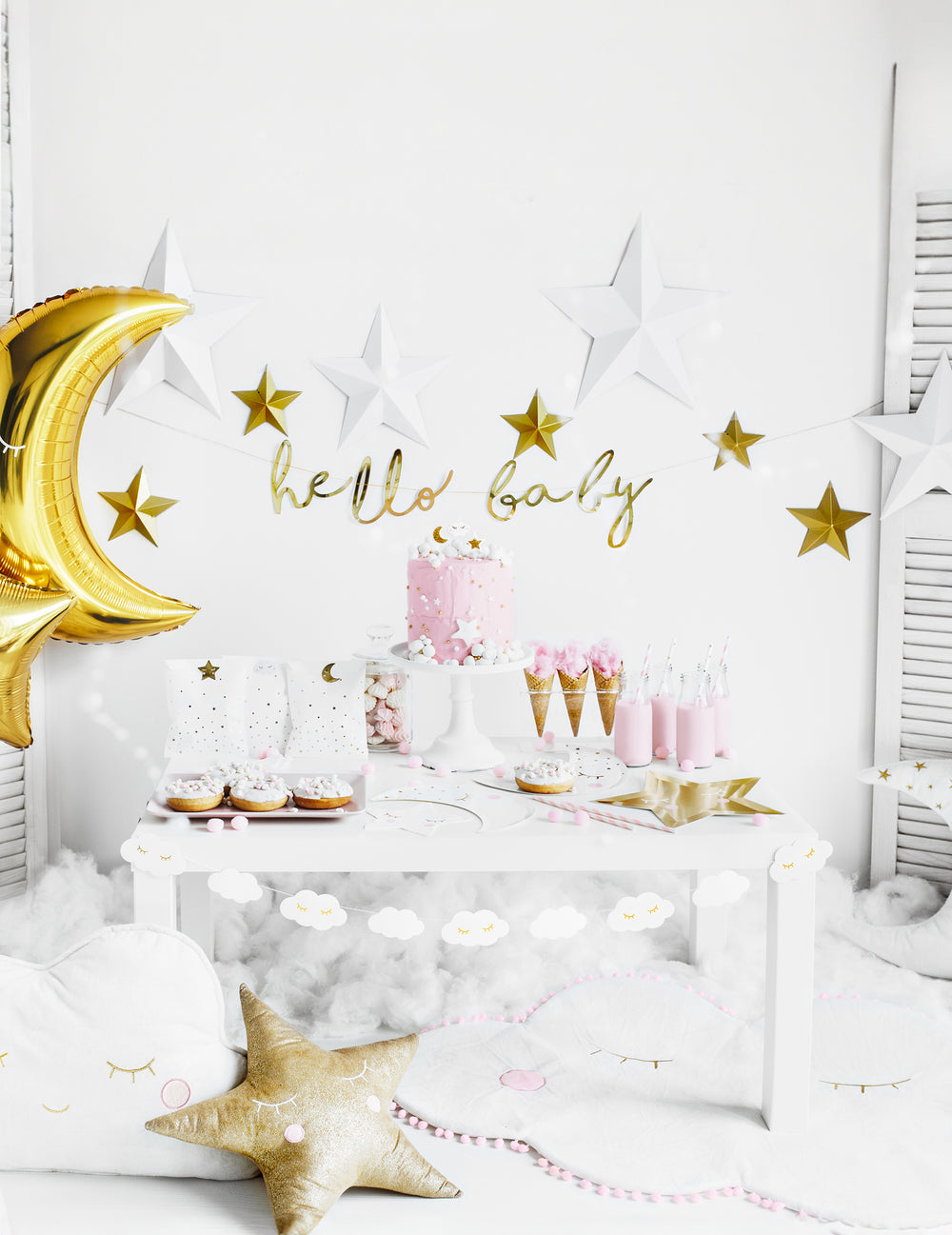 Vue d'ensemble de la décoration de fête de la guirlande en carton hello baby pour baby shower