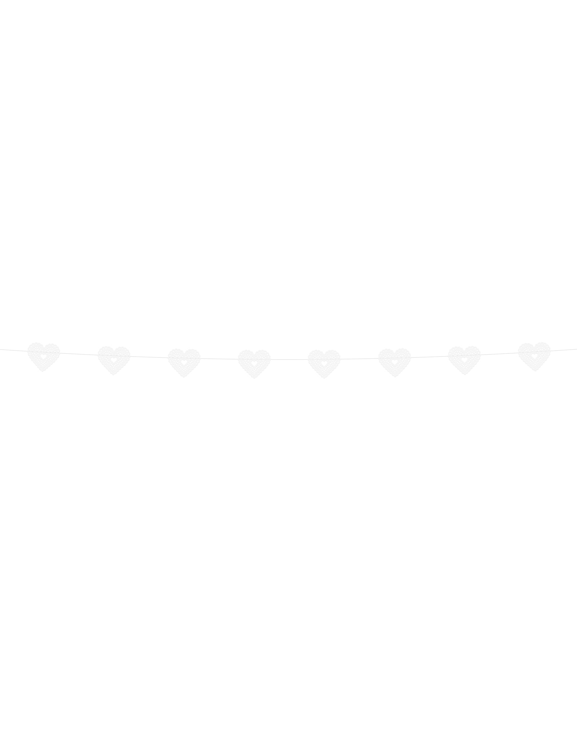 Vue horizontale de la guirlande en papier cœurs dentelle pour mariage