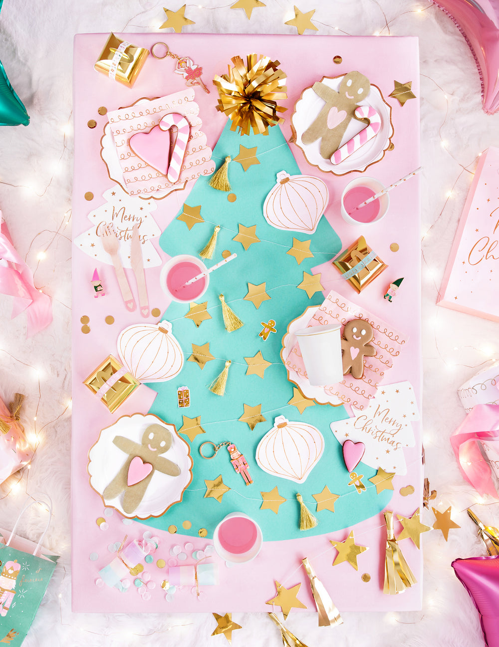 Mise en scène de table festive de la guirlande en papier tassel étoiles