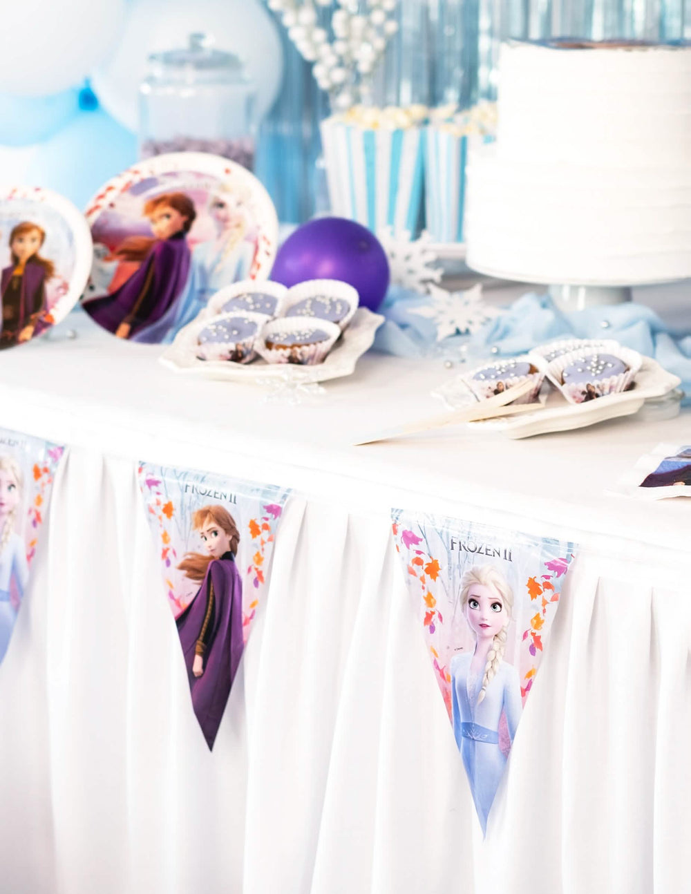 Détail des fanions de la guirlande fanion La Reine des Neiges 2