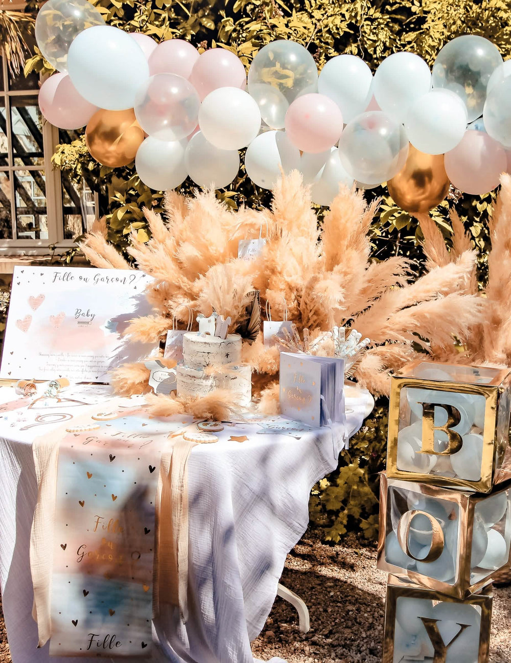 58 ilmapallot gender reveal -kaari: sininen, vaaleanpunainen, valkoinen ja kulta -koristelu