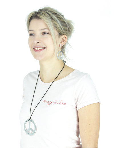 Kit bijoux hippie pour femme argenté avec pendentif et boucles d'oreilles peace and love