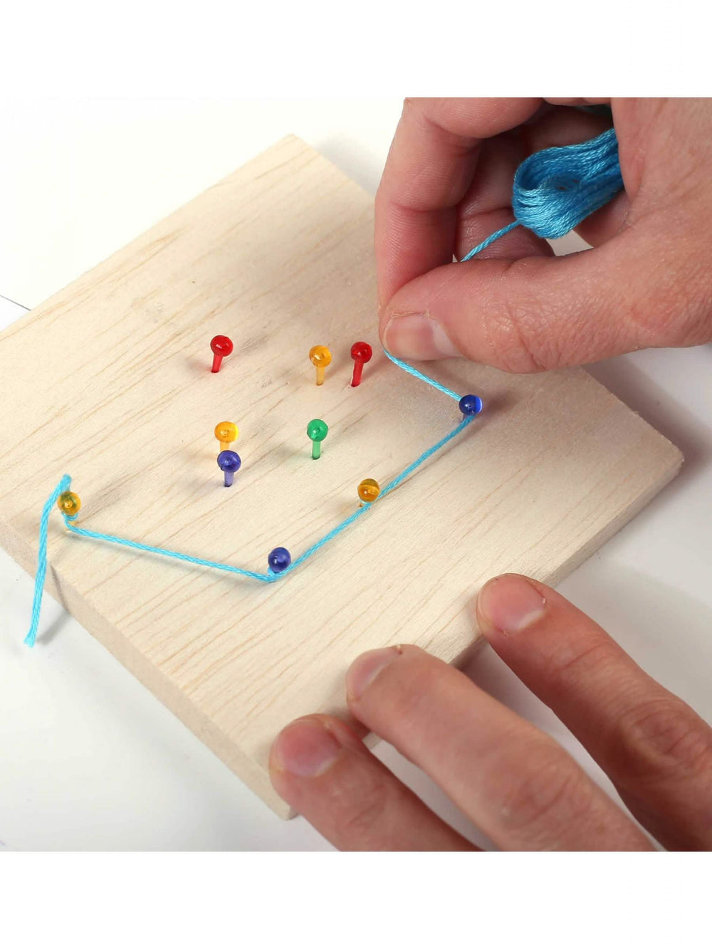 Meriaiheinen string art -setti juniorille sinisellä langalla