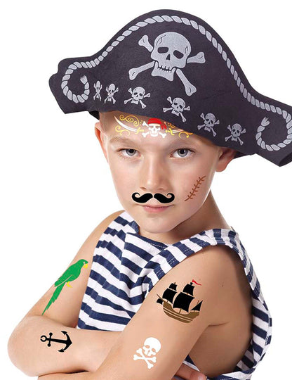 Mise en situation sur un enfant des pochoirs de maquillage pirate