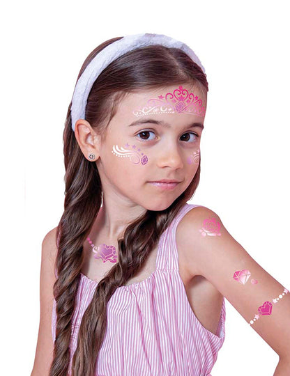 Rendu final sur une enfant du pochoirs de maquillage princesse