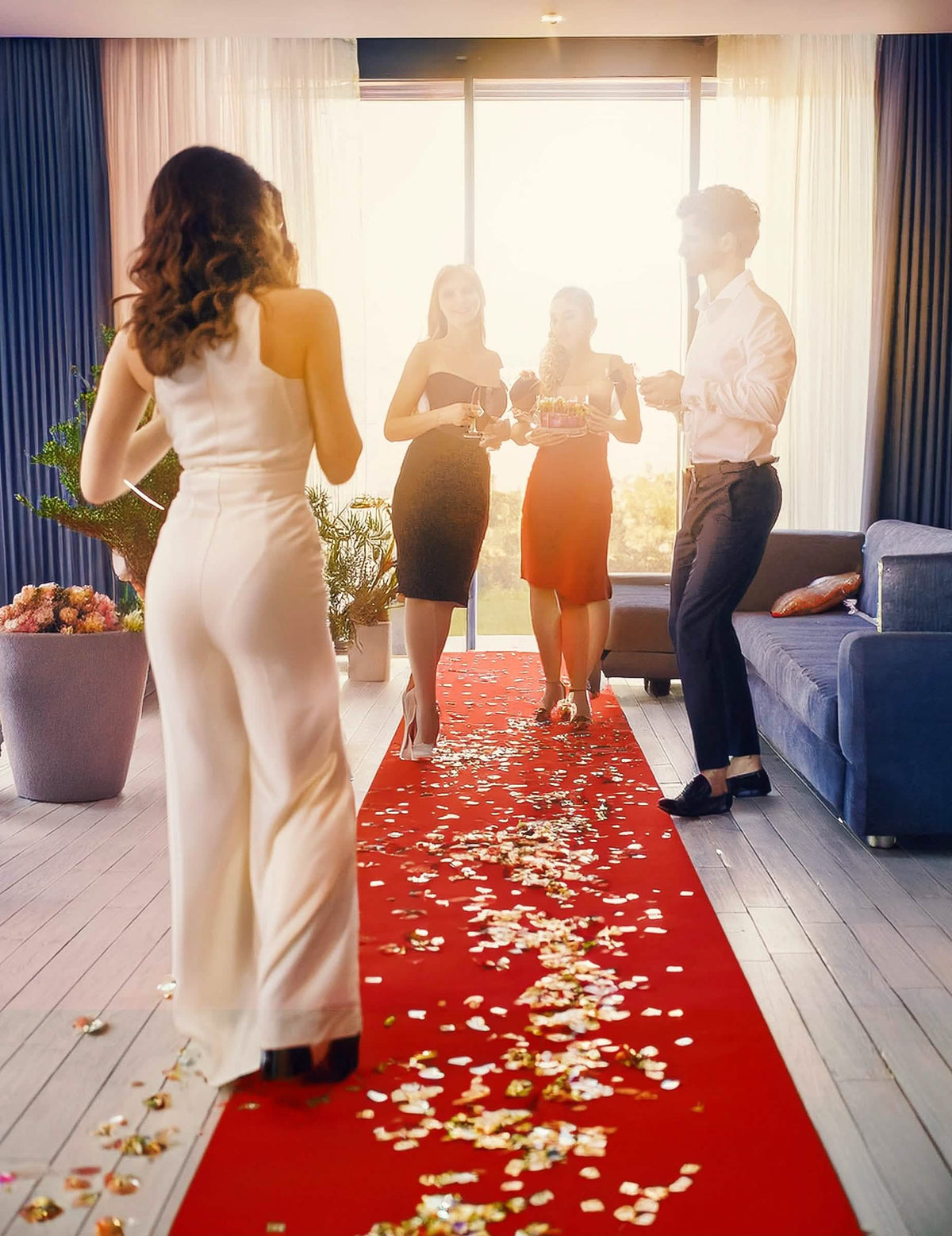 Tapis rouge VIP pour fête rouge avec confettis dorés