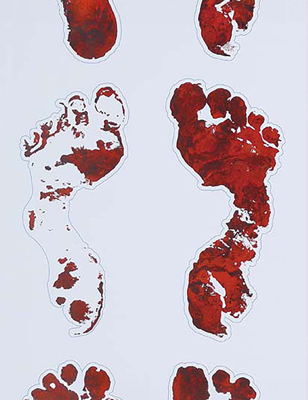 Détail des empreintes des traces de pieds sanglantes adhésives pour décoration d'Halloween